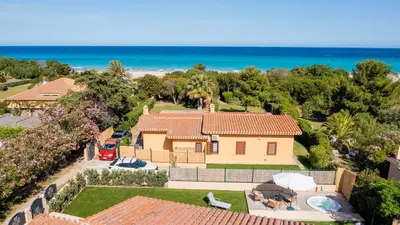 Paesaggio naturale nelle vicinanze della villa