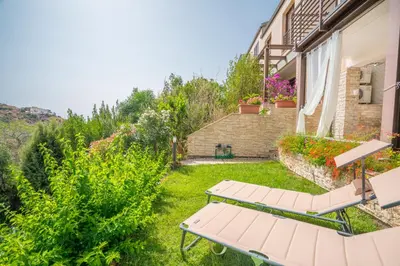 Giardino di Villa Luna . Chia Eden Rock . Wifi AC