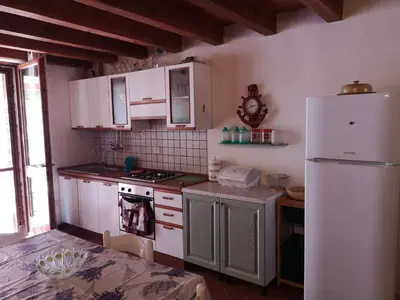 Cucina o angolo cottura di House by the sea