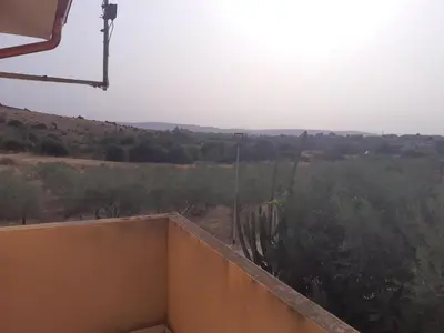 Paesaggio naturale nelle vicinanze della villa