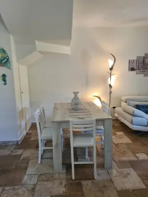 Area soggiorno di Giolet's House