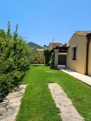 Paesaggio naturale nelle vicinanze della villa