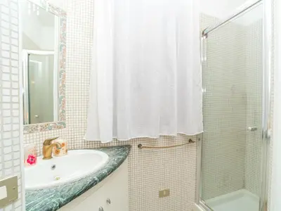 Bagno di Holiday Home Rei Sole - REI308 by Interhome