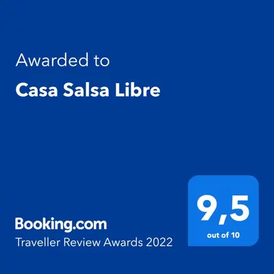 Certificato, attestato, insegna o altro documento esposto da Casa Salsa Libre