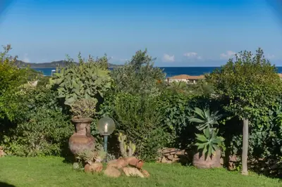 Paesaggio naturale nelle vicinanze della villa