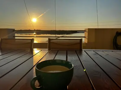 Alba o tramonto visti dall'interno dell'appartamento o dai dintorni