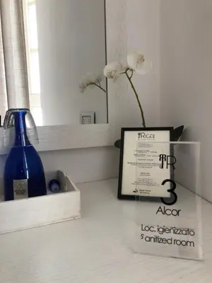 Certificato, attestato, insegna o altro documento esposto da Rigel Villanova Rooms
