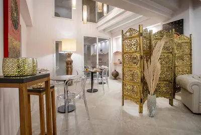 Area soggiorno di Moon's Tower suite&rooms