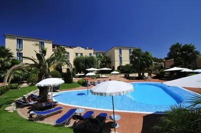 Piscina di Hotel Arbatasar o nelle vicinanze