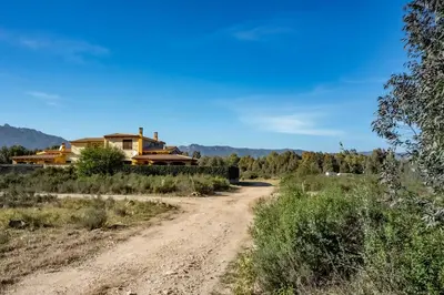 Paesaggio naturale nelle vicinanze della villa