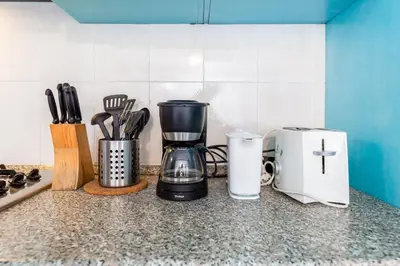 Set per la preparazione di tè e caffè presso Villino Pinewood Sardinia