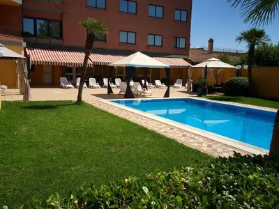 Piscina di Hotel Grillo o nelle vicinanze
