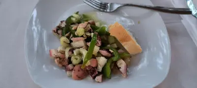 Cibo presso l'hotel o nelle vicinanze