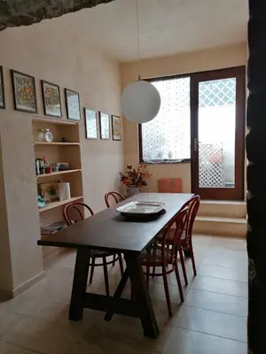 Area soggiorno di Eleonora Holiday Home 10 min from beaches
