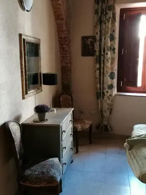 TV o dispositivi per l'intrattenimento presso Eleonora Holiday Home 10 min from beaches