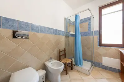 Bagno di Elegante Villa a 30 m dalla bellissima spiaggia di Campulongu Villasimius