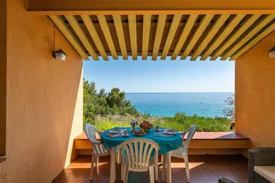 Paesaggio naturale nelle vicinanze della villa