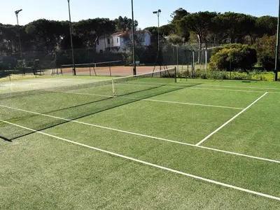 Attività di tennis o squash presso la casa vacanze o nelle vicinanze