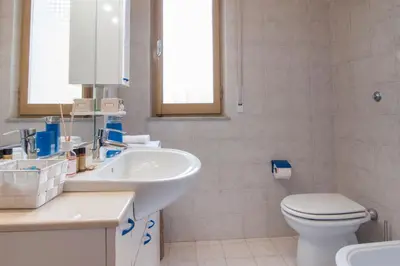 Bagno di VILLA HORUS SAN GIOVANNI SINIS - Villa sul mare con grande giardino privato