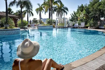 Piscina di Cruccùris Resort - Adults Only o nelle vicinanze