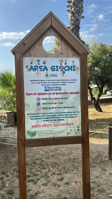 Certificato, attestato, insegna o altro documento esposto da Vistamare maddalena spiaggia