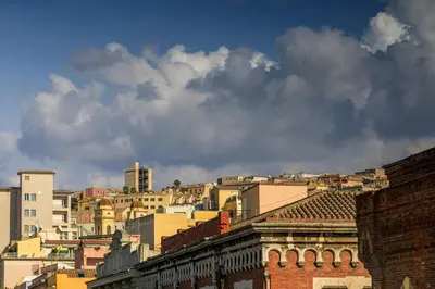 Vista generica su Cagliari o vista sulla città dall'interno dell'affittacamere