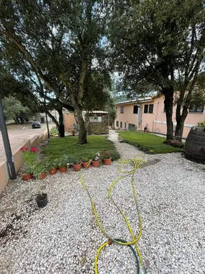 Giardino di AZIENDA AGRITURISTICA S'ARGALASI - B&B - AFFITTACAMERE Loc S'Argalasi Austis