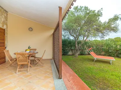 Giardino di Holiday Home Rei Sole Trilo - REI320 by Interhome