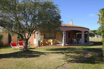 Giardino di Flat with barbecue in Castiadas