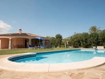 Piscina di Flat with barbecue in Castiadas o nelle vicinanze