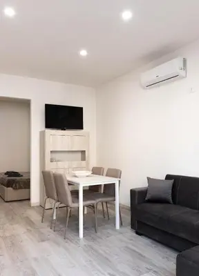 TV o dispositivi per l'intrattenimento presso CAUS Relax