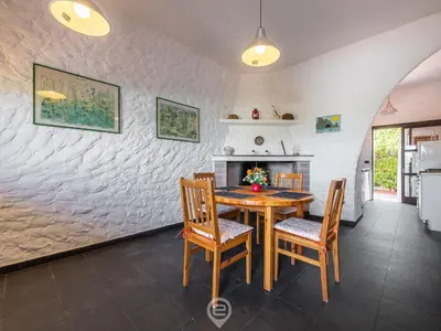 Cucina o angolo cottura di House Eleonora - Near Beautiful Beaches