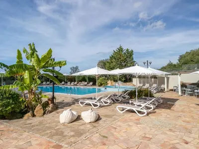 Piscina di Lu' Hotel Porto Pino o nelle vicinanze