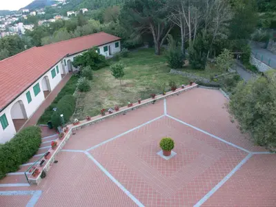Attività di tennis o squash presso l'hotel o nelle vicinanze