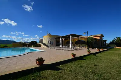 Piscina di Albergo Ristorante Pizzeria Monte Arcosu o nelle vicinanze
