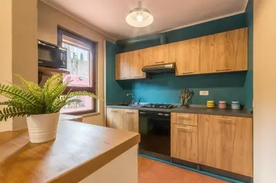Cucina o angolo cottura di Villa con grande giardino ad 800 mt dal mare