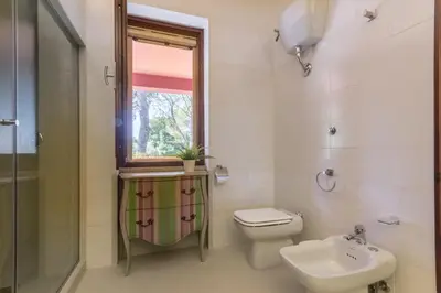 Bagno di Villa con grande giardino ad 800 mt dal mare