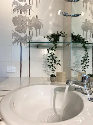 Bagno di Villa con grande giardino ad 800 mt dal mare