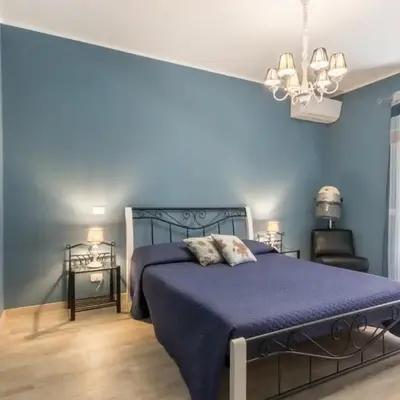 Villa con grande giardino ad 800 mt dal mare