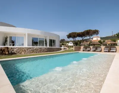 Piscina di Villa Escargot Luxury in Costa Rei Beach o nelle vicinanze