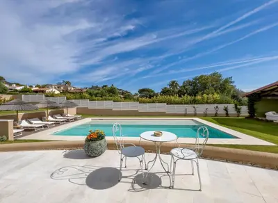 Piscina di Villa Escargot Luxury in Costa Rei Beach o nelle vicinanze