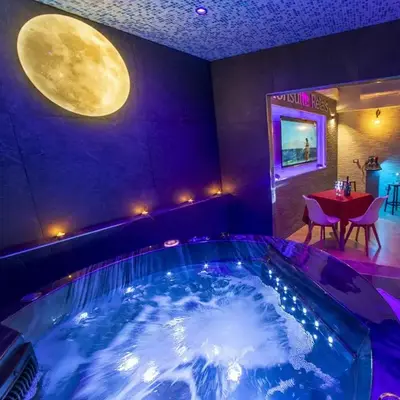 Monsuite Relais 3 - Black Suite