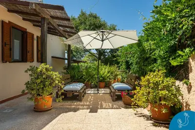 Giardino di La Bouganville - House with garden and sea view