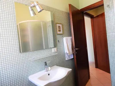 Bagno di Lovely Apartment in Pula