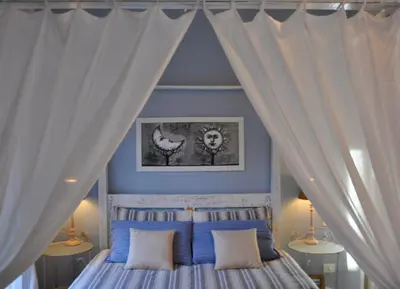 Letto o letti in una camera di New Romantic