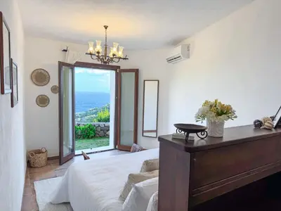 Letto o letti in una camera di Villa Mizar - Newly Renovated Private and an Amazing View