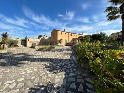 Edificio in cui si trova la stanza in casa privata