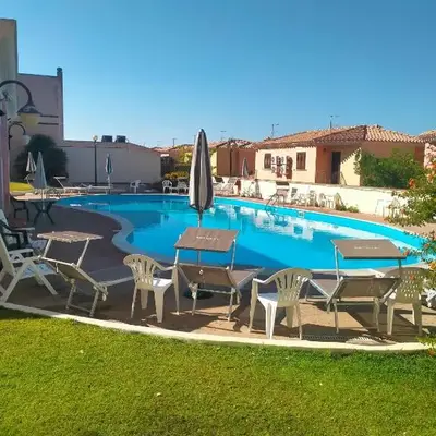 Villetta Soleil con Piscina e Campo da Tennis condominiale