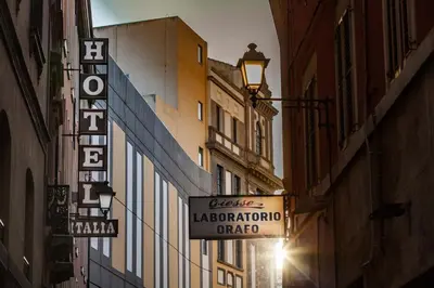 Certificato, attestato, insegna o altro documento esposto da Hotel Italia
