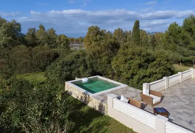 Piscina di Villa Cavalieri Country Hotel o nelle vicinanze